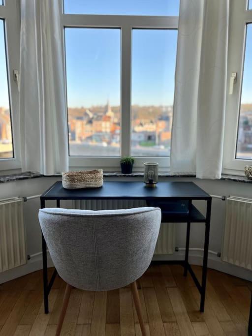 Bellevue - Grand Appartement Pour 5 Sur Les Quais De La Meuse Luik Buitenkant foto
