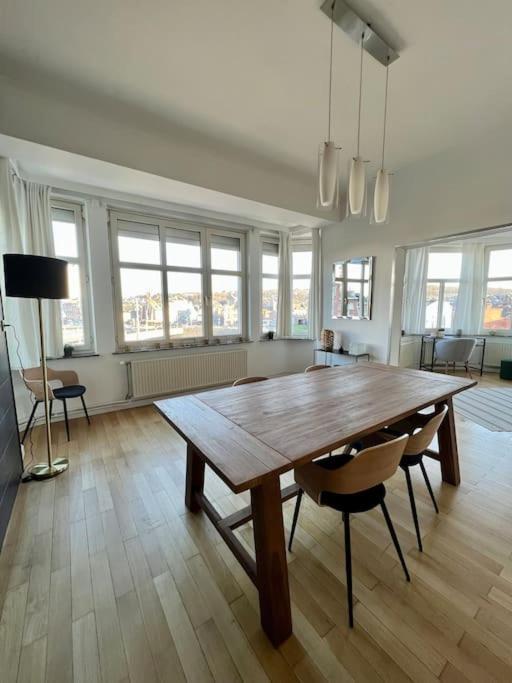 Bellevue - Grand Appartement Pour 5 Sur Les Quais De La Meuse Luik Buitenkant foto