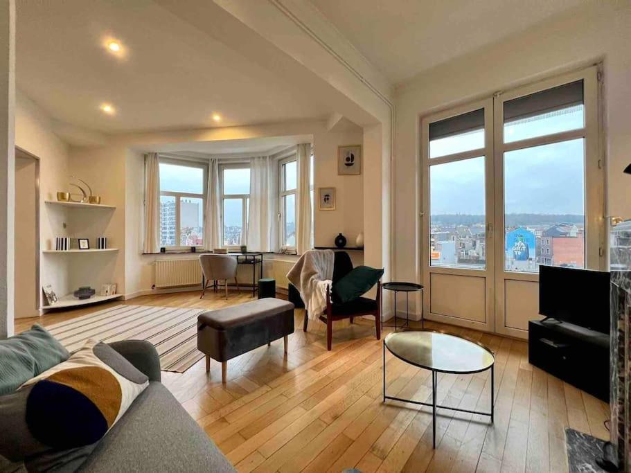 Bellevue - Grand Appartement Pour 5 Sur Les Quais De La Meuse Luik Buitenkant foto