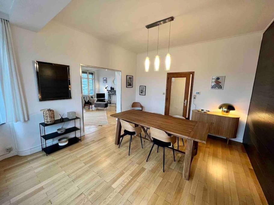 Bellevue - Grand Appartement Pour 5 Sur Les Quais De La Meuse Luik Buitenkant foto